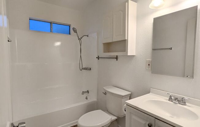 242 E. Del Amo Blvd.