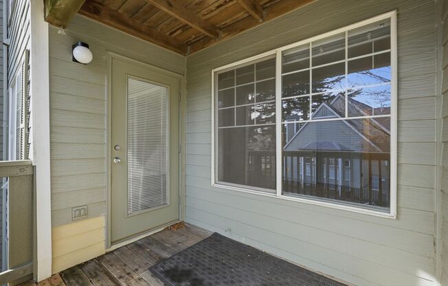 2 beds, 2 baths, 950 sqft, $1,700, Unit 27