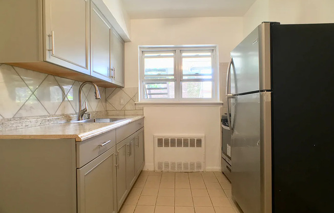 1 bed, 1 bath, 650 sqft, $1,800, Unit 1