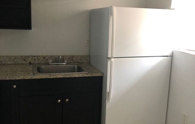 2 beds, 2 baths, 1,133 sqft, $2,000, Unit 9