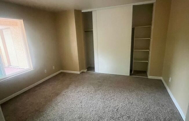 351 - 127/133/139 Rancho Dr
