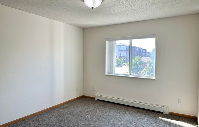 1 bed, 1 bath, $940, Unit 104