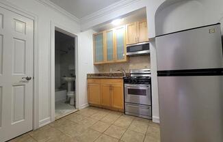 2 beds, 1 bath, $3,900, Unit 5-B