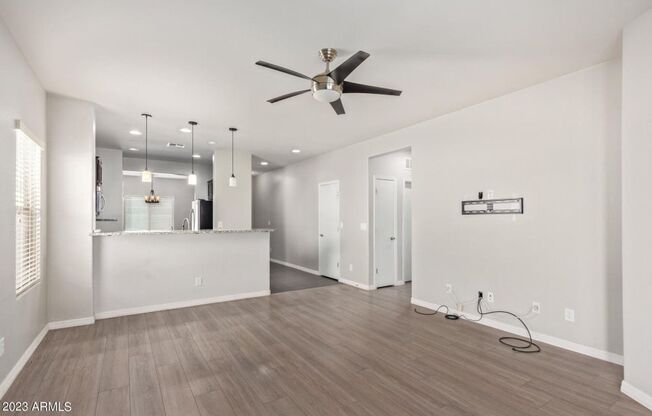 Modern Charming 3Beds/2Bath Single Family Home!