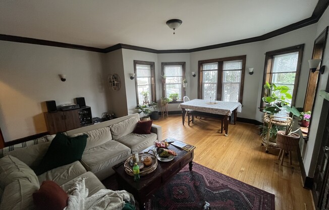 3456 W WRIGHTWOOD AVE