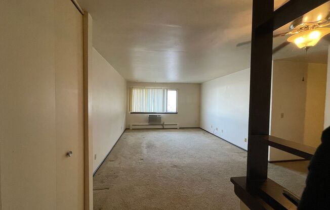 127 S Platten St