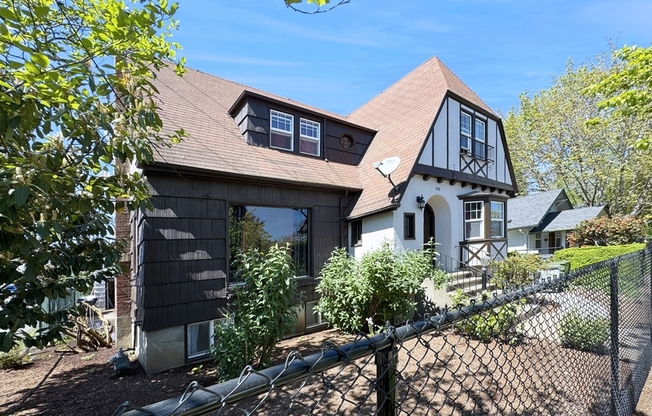 540 VAN BUREN ST