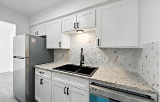 South Crest Apartments: Updated Dallas Apartments in Quiet Area!