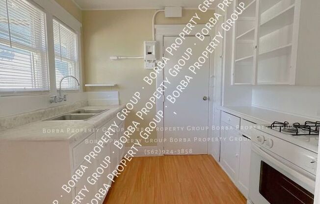 1348 CEDAR AVE