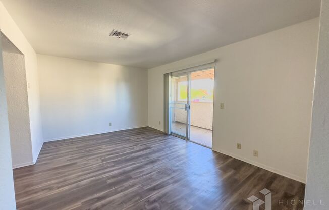 2 beds, 1 bath, 900 sqft, $1,350, Unit 155