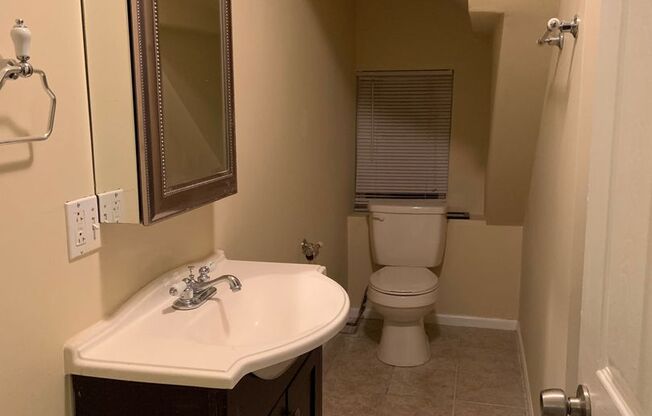 7147 S Princeton Ave