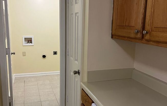 1 bed, 1 bath, 750 sqft, $1,275, Unit 626-1 B