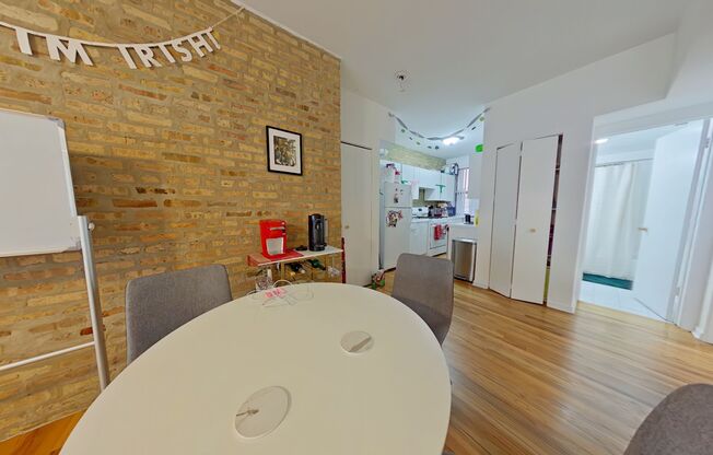 2 beds, 1 bath, 850 sqft, $2,900, Unit 1315 2A