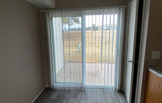 2 beds, 1 bath, 869 sqft, $1,139, Unit 2944B