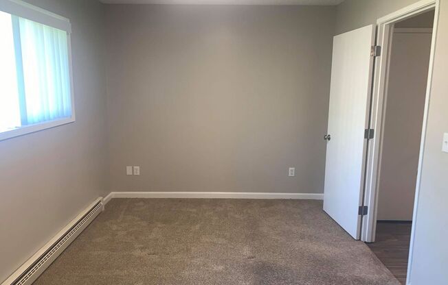 1 bed, 1 bath, 600 sqft, $1,250, Unit 32