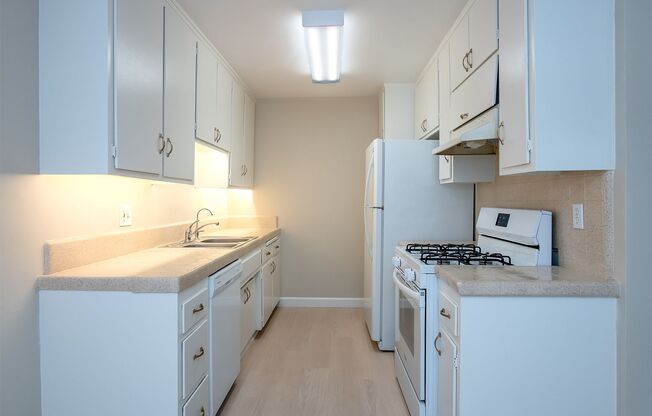 2 beds, 2 baths, 964 sqft, $2,495, Unit 160-02