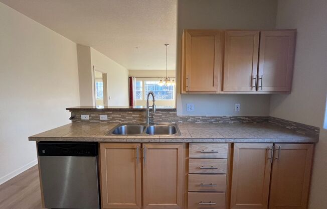 2 beds, 2 baths, $2,149, Unit #202