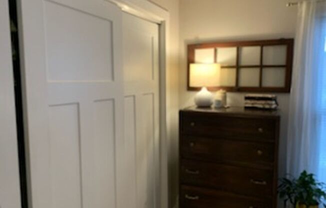 1 bed, 1 bath, $1,085, Unit 103