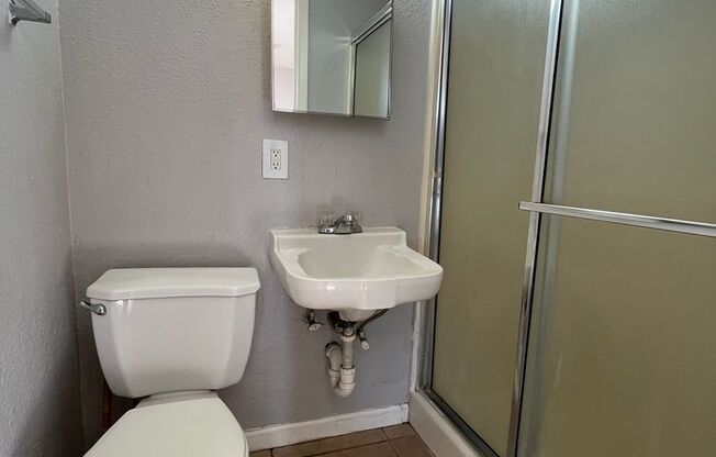 Studio, 1 bath, 495 sqft, $675, Unit Unit 16