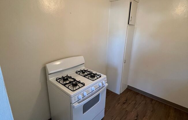 1 bed, 1 bath, 616 sqft, $900, Unit 1