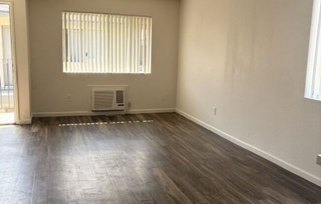 2 beds, 1 bath, 775 sqft, $2,195, Unit 086