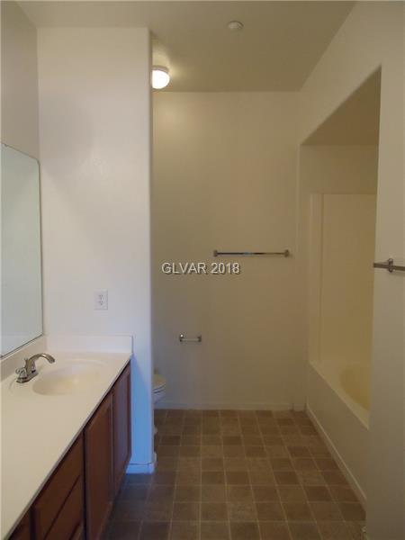 2 beds, 2 baths, $1,350, Unit Unit 1626