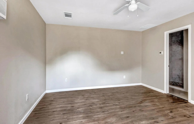 2351 Longhorn 4-Plex