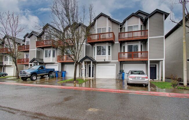 Beautiful 3 Bd 3 Ba Home in Bagley Downs Neighborhood