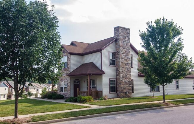 3 beds, 2 baths, 1,850 sqft, $2,275