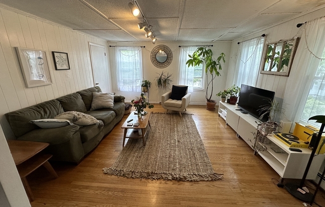 18 TREMONT ST