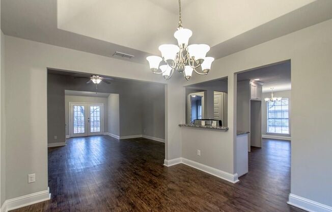 Updated 3 Bedroom/2 Bath w/ Open Floorplan and Big Backyard w/ lots of shade trees