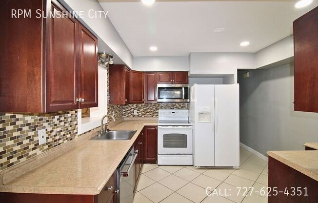 1602 S LADY MARY DR