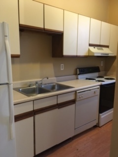 3 beds, 1 bath, $1,050