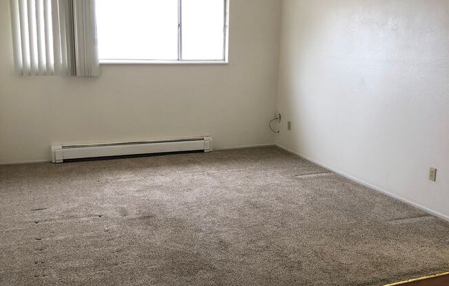2 beds, 1 bath, 796 sqft, $1,150, Unit 126