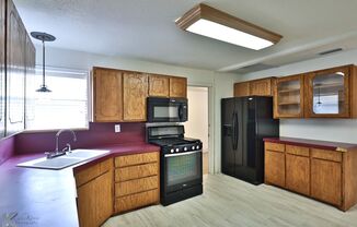 3 BEDROOM,  Kitchen appliances, NEW INTERIOR PAINT! 6 MONTH LEASE AVAILABLE!