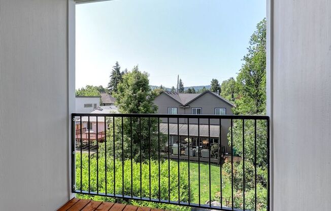 Studio, 1 bath, 456 sqft, $1,299, Unit 301