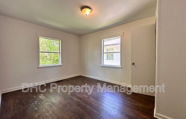 2125 LARCHWOOD RD SW