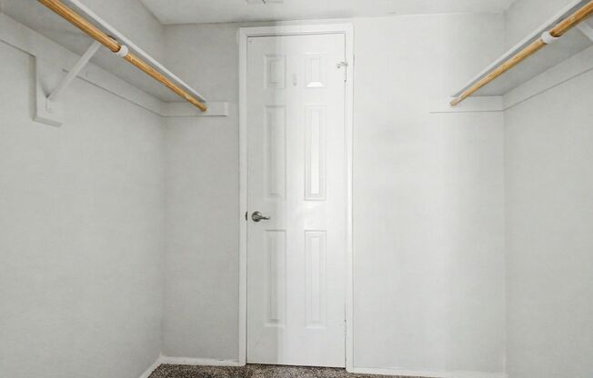 2 beds, 2 baths, $1,395, Unit # 1086