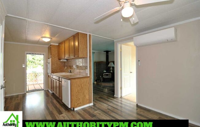 2 beds, 1 bath, $1,475