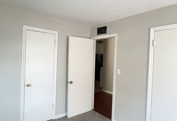 2 beds, 1 bath, $795