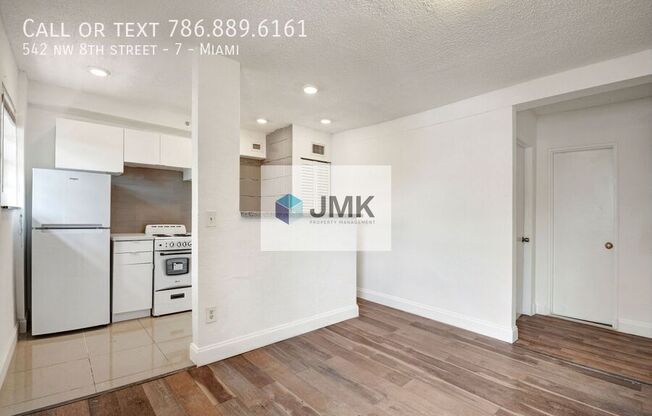 542 NW 8 ST