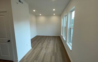 Forest Ave - Luxury Off-Campus Housing!