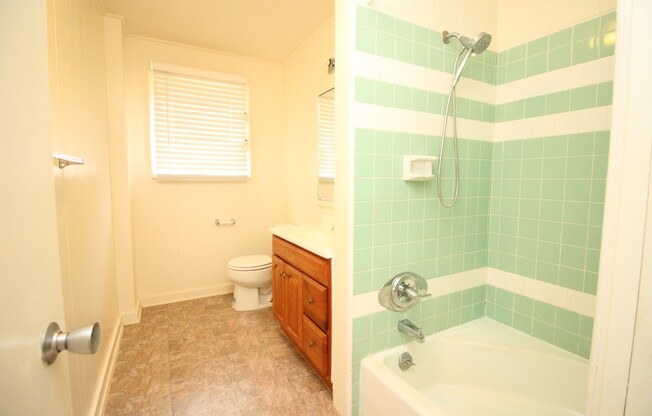 3 beds, 2 baths, $3,200