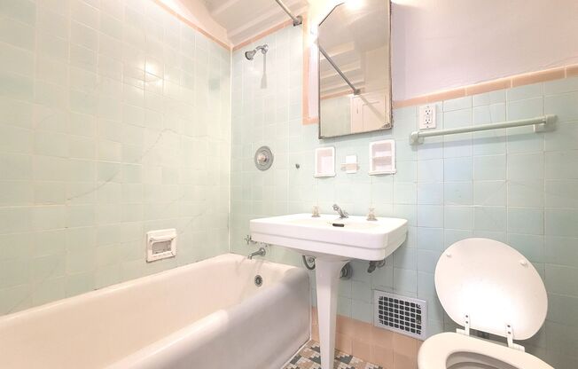 1 bed, 1 bath, $1,175, Unit 603