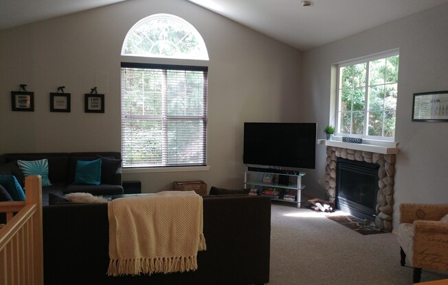 3 beds, 2 baths, $3,600