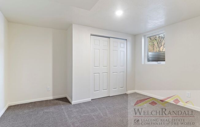 3 beds, 1 bath, 1,200 sqft, $1,495, Unit 2928 Grant Ave - B