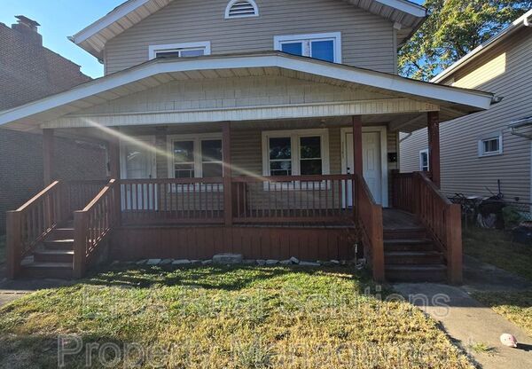 3 beds, 1 bath, 1,070 sqft, $1,150