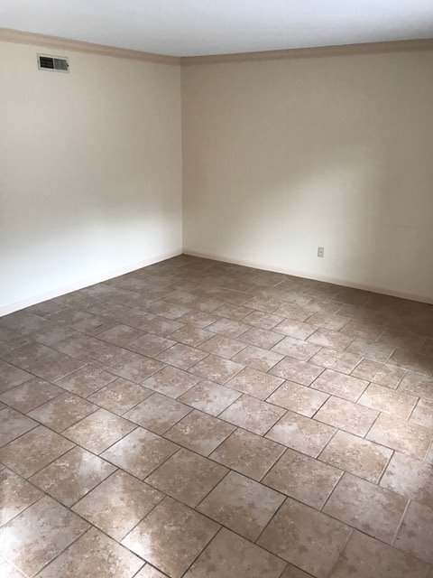 2 beds, 1 bath, 1,200 sqft, $775