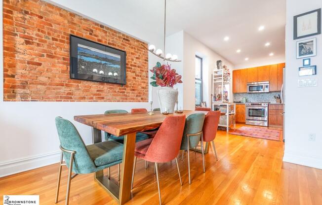 203 LUQUER ST