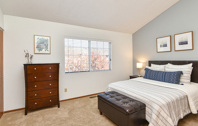 Bass Lake Hills Townhomes - Bedroom